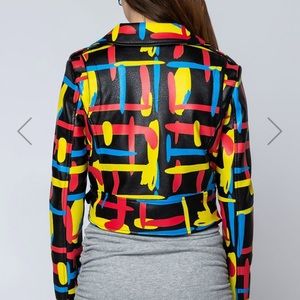 NWT, this is too small for me. So passing the savings to you